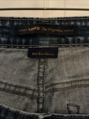 Levi's Women’s Mid Rise Skinny Jeans - Blue